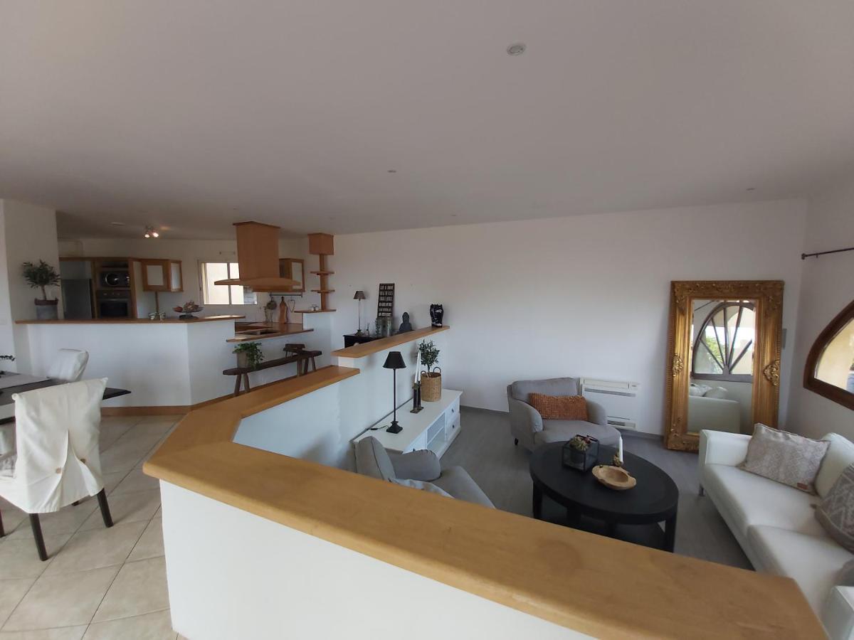 Beautiful Villa With A Stunning View Roujan Exterior foto
